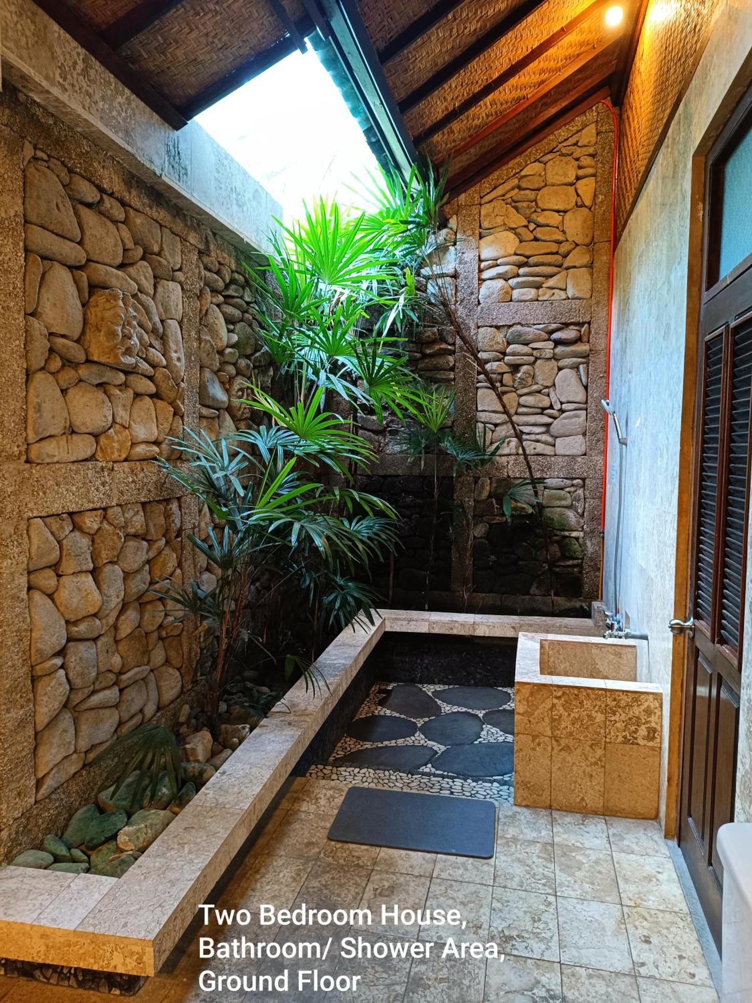 Guci Guesthouses Убуд Экстерьер фото